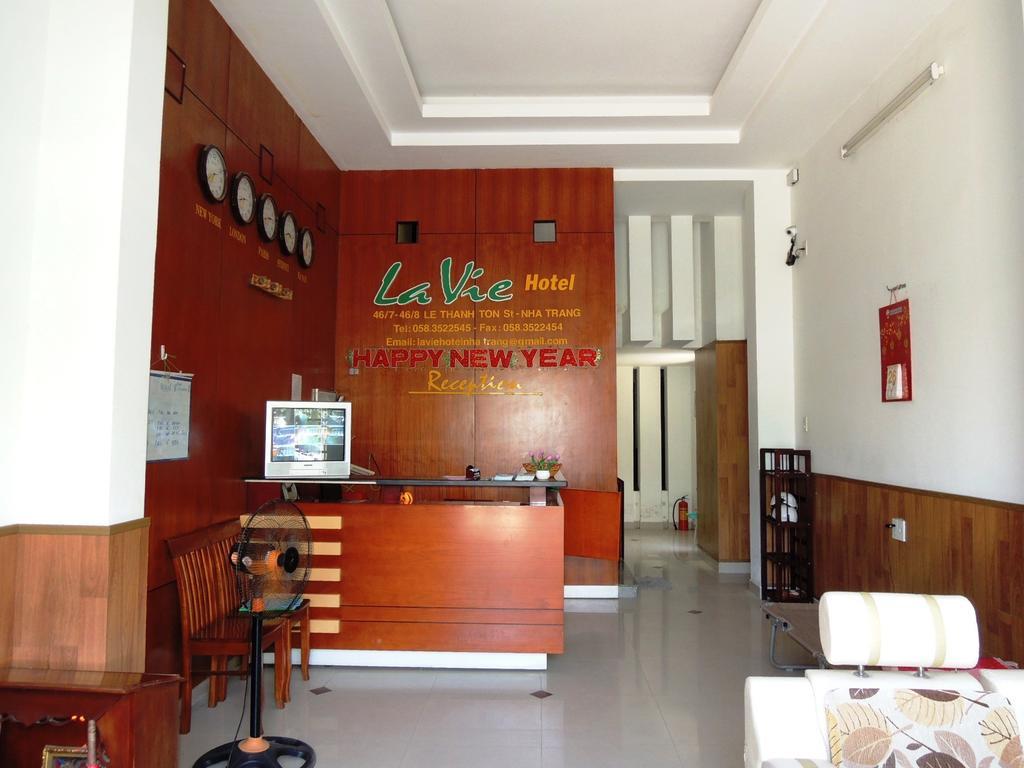 Lavie Hotel Nha Trang Bagian luar foto