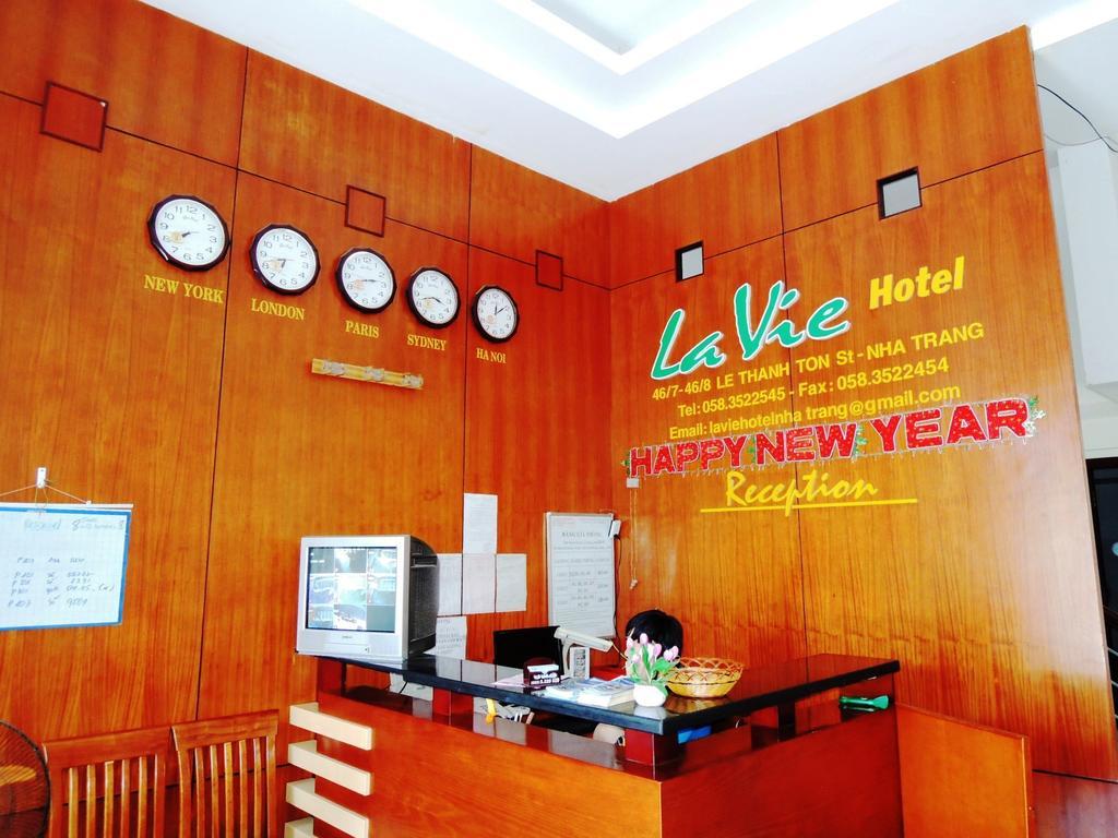Lavie Hotel Nha Trang Bagian luar foto